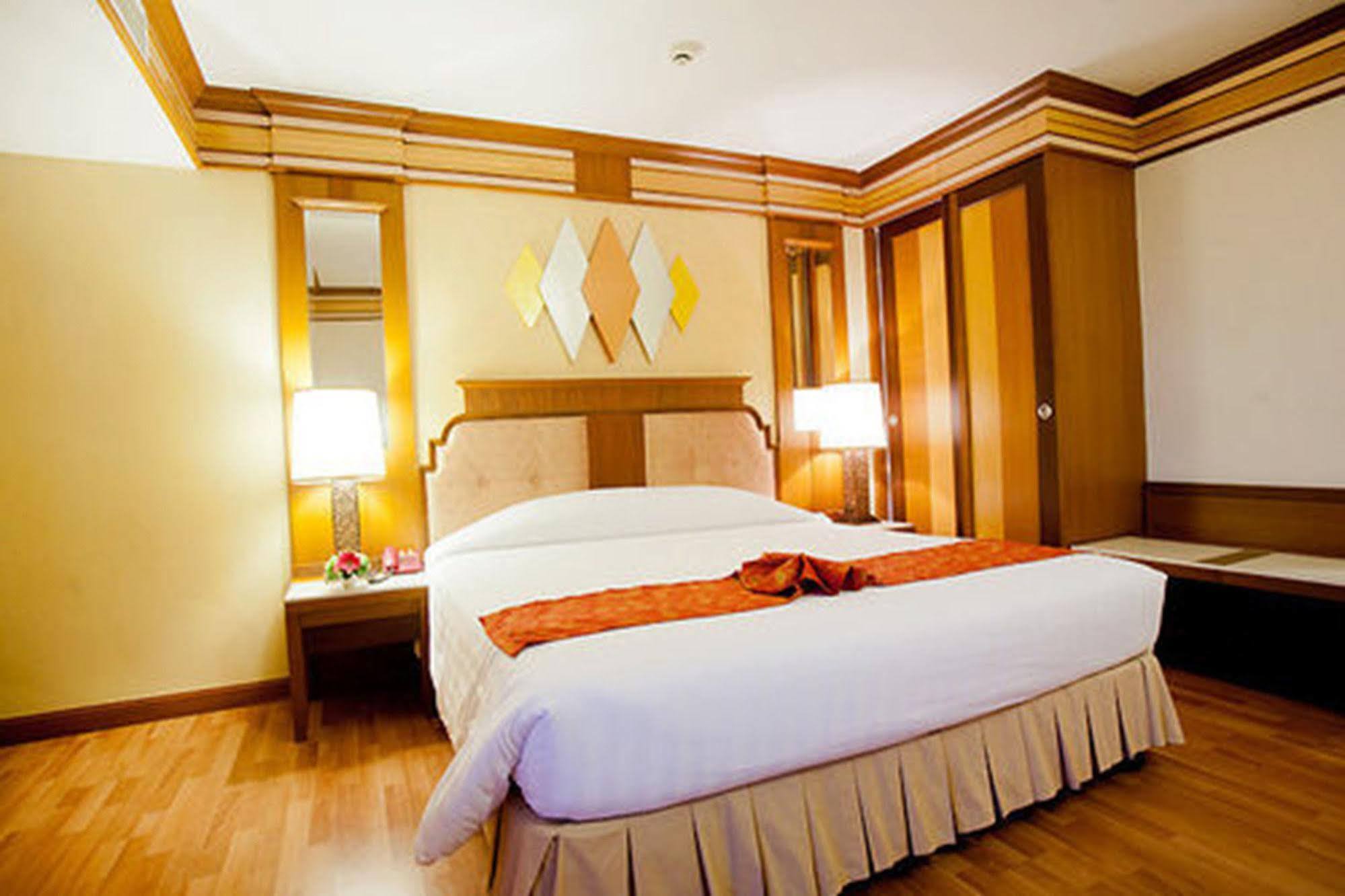 Hotel Airport 5*