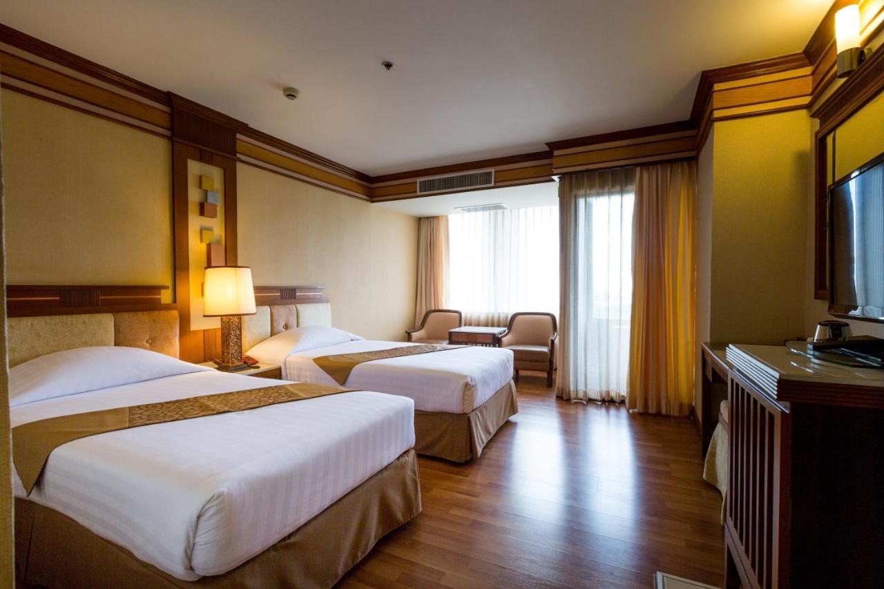 Airport Hotel